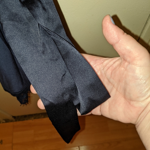 GRAPENT LACE WRAP DRESS - Picture 4 of 6